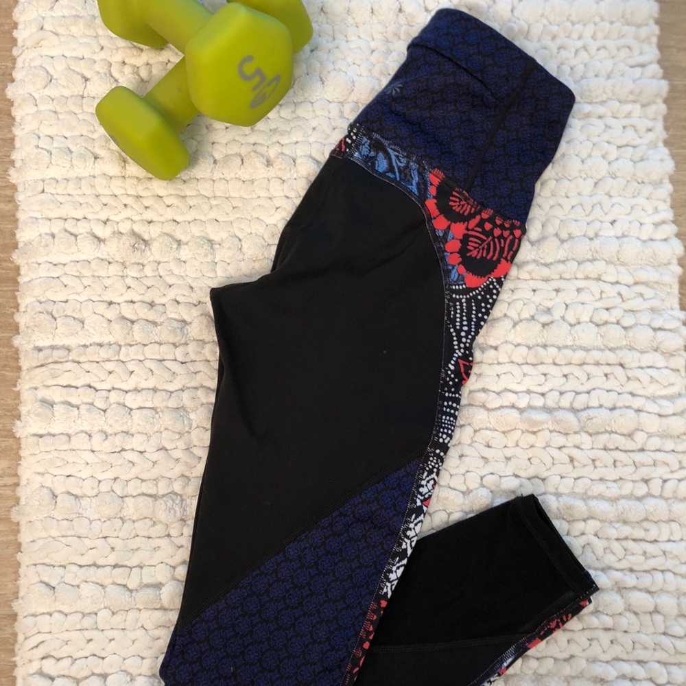 Athleta Patterned Workout Tights - image 1